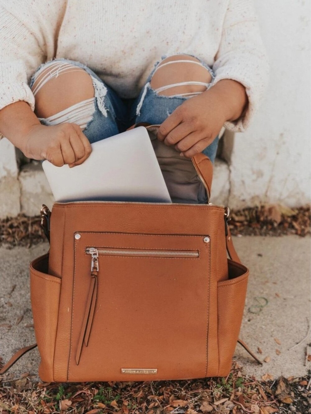NWT Poppy & Peonies Commuter Backpack Camel Vegan Leather Laptop Travel Work Bag - Picture 7 of 8